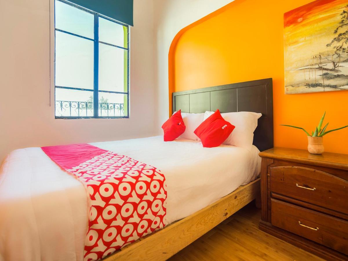 Oyo Hotel Hare Krishna 몬테레이 외부 사진