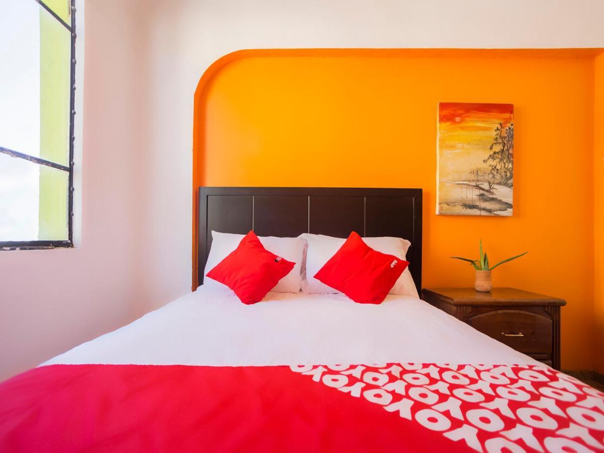 Oyo Hotel Hare Krishna 몬테레이 외부 사진