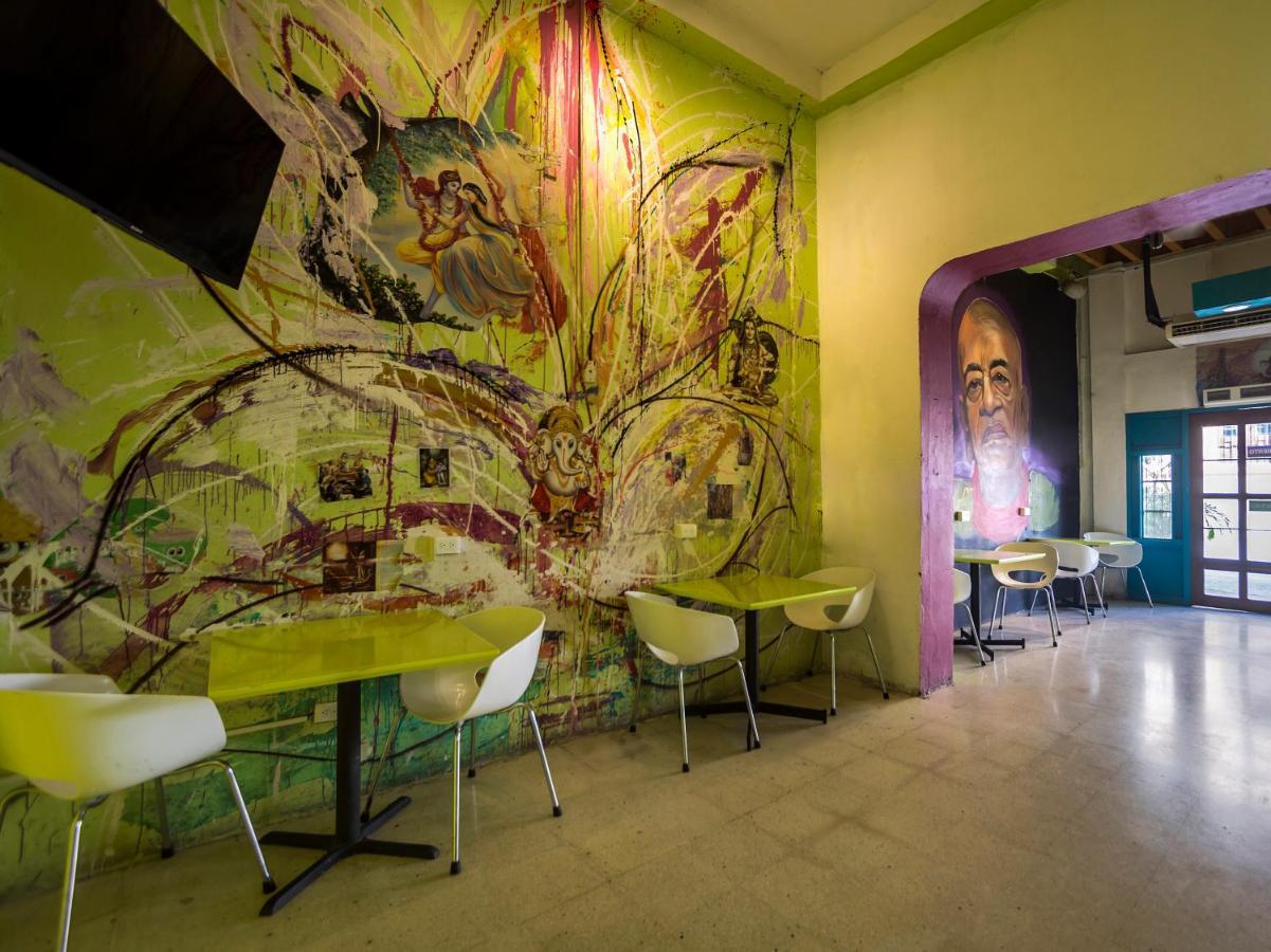 Oyo Hotel Hare Krishna 몬테레이 외부 사진