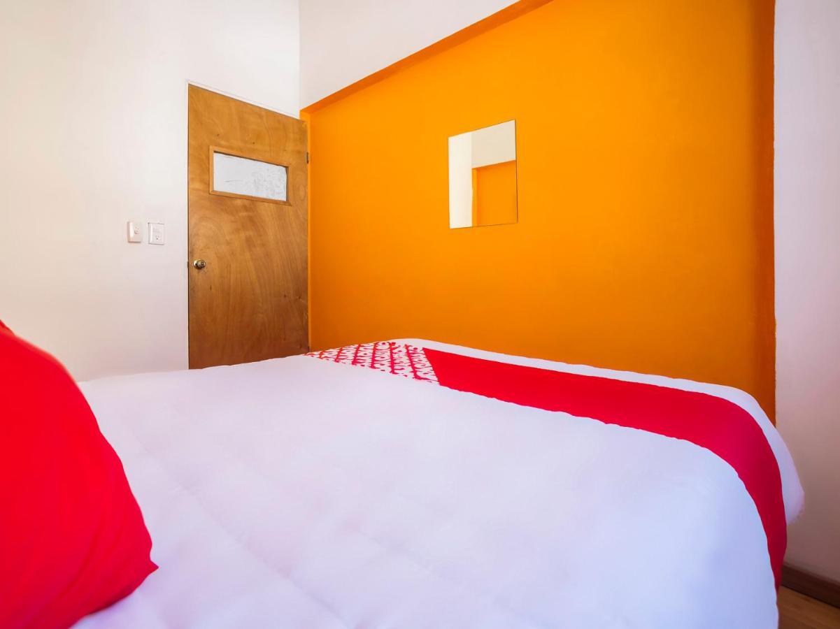 Oyo Hotel Hare Krishna 몬테레이 외부 사진
